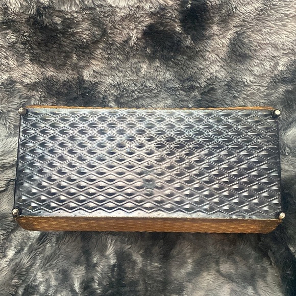 Unique Metal Magazine/ Blanket Holder - Picture 13 of 16